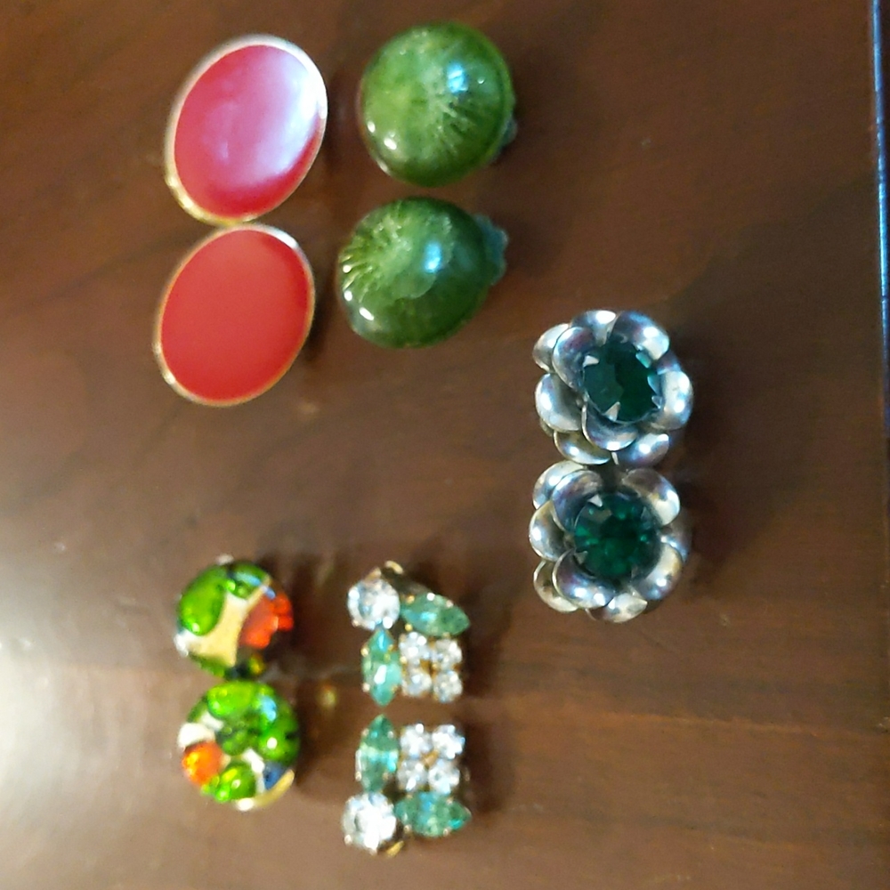 Vintage Lot of Clip-on/Screw back Earrings